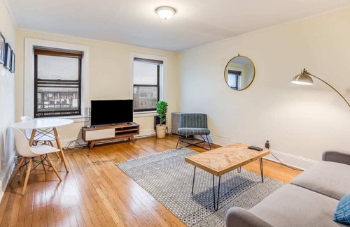 Hoboken Apartment | Urban Style 2BR in Hoboken