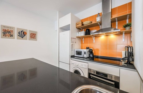 Bellas Vistas Apartment | Urban Tranquility in Madrid - Just relax & enjoy