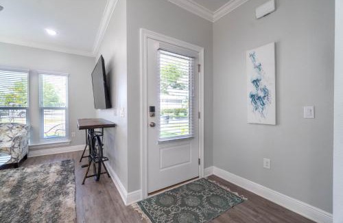 South Pensacola House | Urban Vista & Flat - Family Friendly, Downtown Pensacola