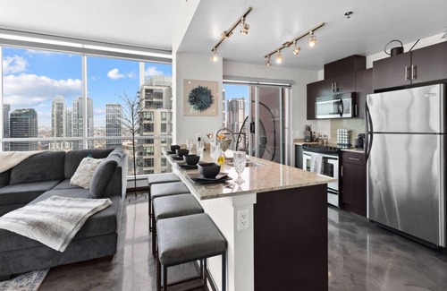 Beltline Apartment | Urbanest by Birdstone Nests