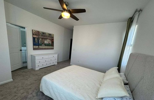 Watkins House | Uriah Haven, cozy Family-Friendly townhouse