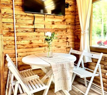 Serock House | Urocza chatka w lesie nad wodą