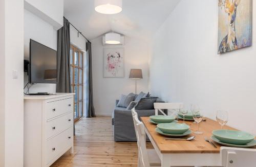 Zator Apartment | UROCZY ZAKĄTEK - Apartamenty z własnymi tarasami i grillem w centrum Zatora, blisko Energylandii