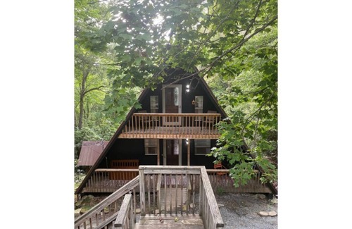 Beech Mountain Ski Chalet | URSUS, A Secluded Midcentury Modern AFrame Chalet