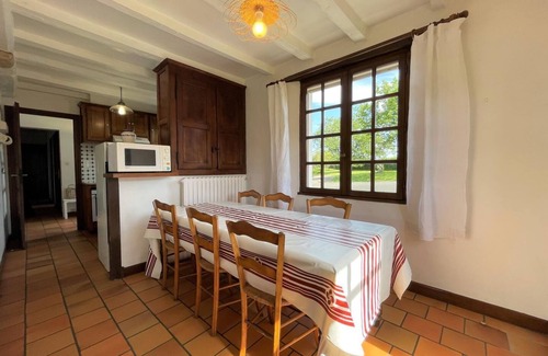 Irissarry House | Urtxoa - Irissarry - Gîte