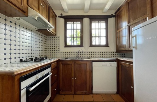 Irissarry House | Urtxoa - Irissarry - Gîte