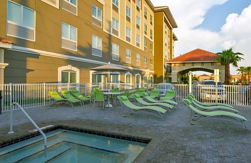South Pinellas Community Council Hotel | 3-Star Hotel ∙ Holiday Inn Express & Suites - St. Petersburg - Madeira Beach, an IHG Hotel