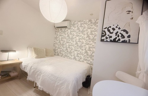 Arakawa Hotel | US12 JR Yamanote Line Comfortable 1 room. Direct access to Shinjuku, Ikebukuro, Shibuya, Harajuku, Tokyo and Akihabara. Restaurants and convenience stores are also available.