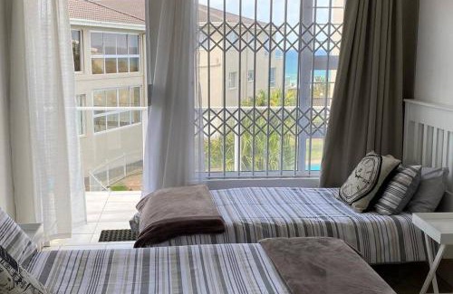 Margate Apartment | Uvongo Chalets 12
