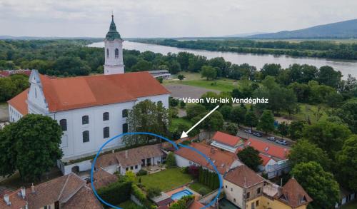 Vac House | Vácon Vár-lak Vendégház/Bird Nest Vác