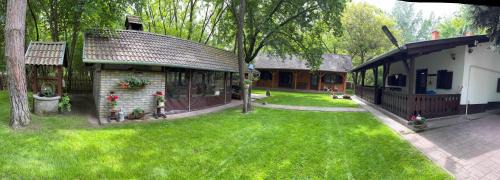 Fulophaza House | Vándor Tanya