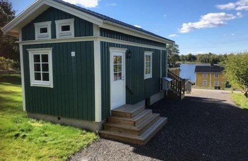 Urshult House | Välutrustad stuga med vacker sjöutsikt