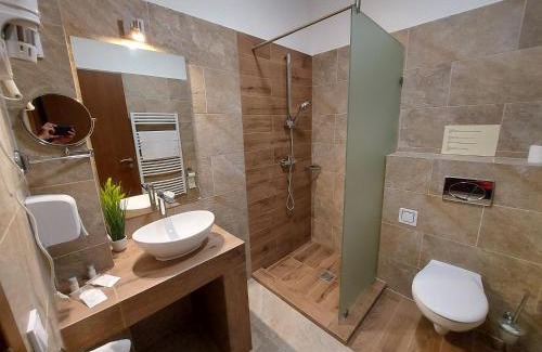 Szeged Bed & Breakfast | Vén Diófa De Lux Panzió
