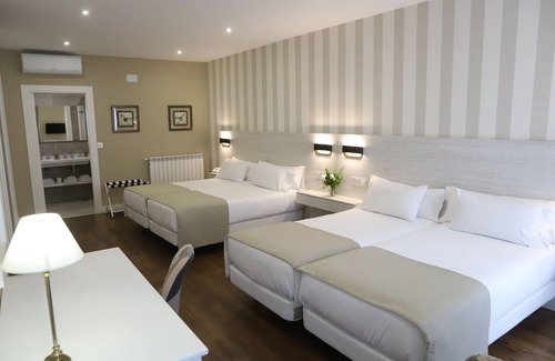 Caldas de Reis House | Vía XIX