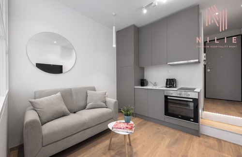 Vardaris Apartment | V1 Boutique Residences, Nilie Hospitality MGMT