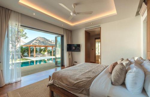 Thep Kasattri Villa | V165 Famous Anchan Flora 4 BR