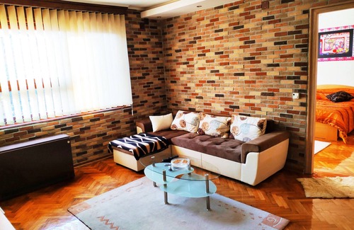 Vracar Apartment | 💖 V2 with Love 💖 Vintage ★ Modern and Spacious ★