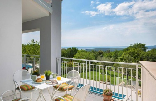 Stanisovi House | Vacation home Debora by Interhome