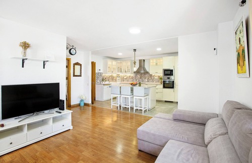 Las Palmas de Gran Canaria Apartment | Vacation Home "Luz Home" close to the Sea with Wi-Fi