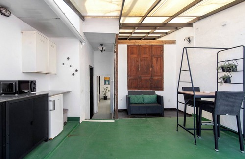 Vegueta House | Vacation Home 'Apto Tatiana - Casa San Marcial' with Private Terrace and Wi-Fi