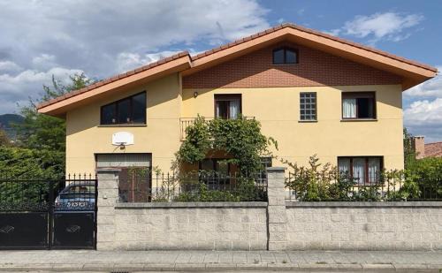 Villasana de Mena House | VACACIONES VILLASANA