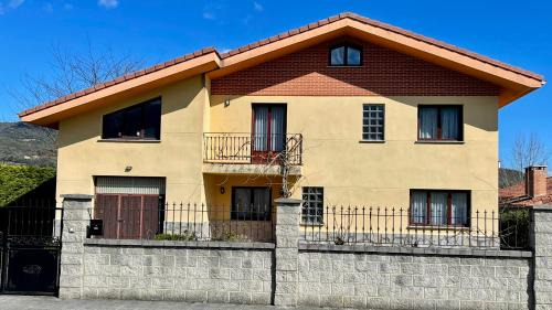 Villasana de Mena House | VACACIONES VILLASANA