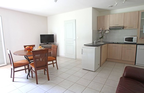 Chateauneuf-sur-Isere Apartment | Vacancéole - Résidence le Domaine du Lac