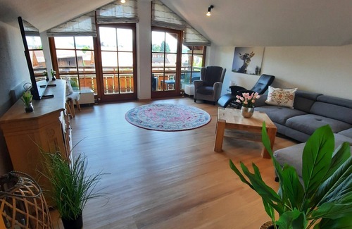 Burgberg Apartment | Vacation Apartment "Milka" with Mountain View, Balcony & Wi-Fi