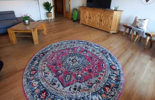 Burgberg Apartment | Vacation Apartment "Milka" with Mountain View, Balcony & Wi-Fi