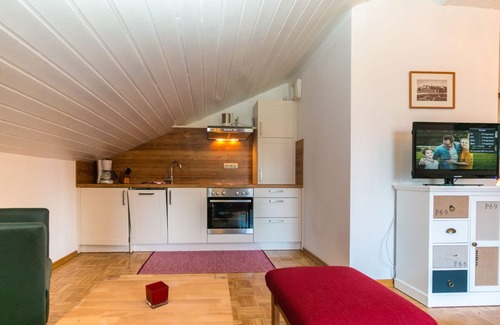 Reit im Winkl Apartment | Vacation apartment 7 for up to 4 people, with 2 extra bedrooms and kitchen in the living/dining area