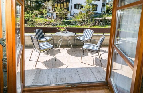 Reit im Winkl Apartment | Vacation apartment 7 for up to 4 people, with 2 extra bedrooms and kitchen in the living/dining area