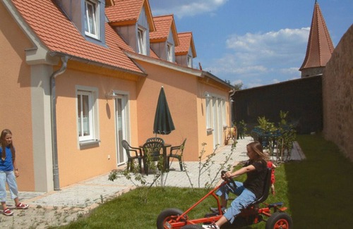 Merkendorf Apartment | Vacation apartment (1st floor) at the Ferienhof an der Stadtmauer Merkendorf