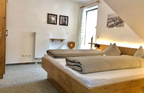 Steinach Bed & Breakfast | Vacation apartment 89 - Pension Vendel