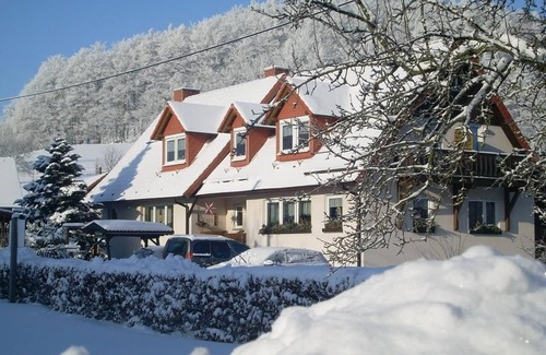 Waltersdorf Apartment | Vacation apartment "Waldblick" - Holiday apartments Landhaus Böhmer