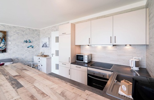 Pelzerhaken Apartment | Vacation apartment "Seebrücke" for 2 persons Baltic Sea view - allergy friendly