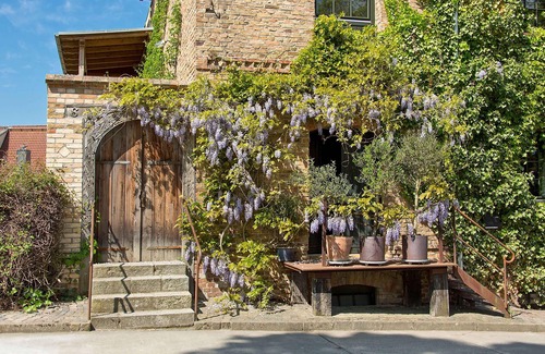 Muritz Apartment | Vacation apartment Blauregen in the historic Speicher No.1 - For families and groups