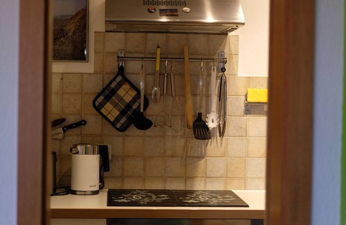 Rothkreuz Apartment | Vacation apartment directly on the Weissensberger Weiher near Lindau