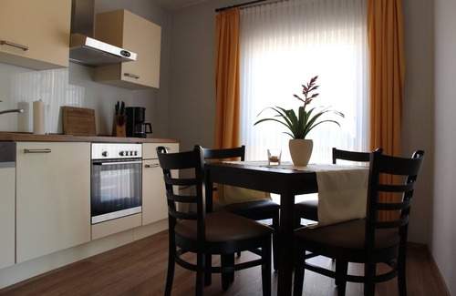 Nickenich Apartment | Vacation apartment/hiking/sightseeing
