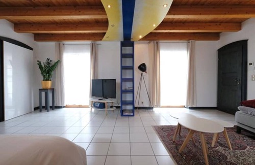 Altrip Condo | Vacation apartment in a charming half-timbered house with style