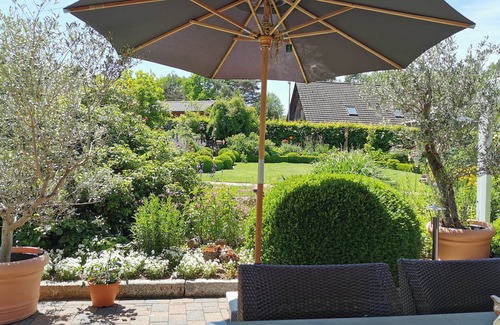 Kuesten Apartment | Vacation apartment "Sonnengarten" - garden oasis for rest and relaxation