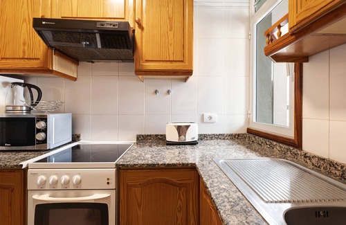 Los Llanos Apartment | Vacation Home 'Mederos 20' with Mountain View, Balcony & Wi-Fi