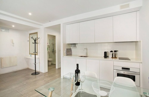 Los Llanos Apartment | Vacation Home 'Flying La Palma- Red' with Mountain View, Terrace & Wi-Fi