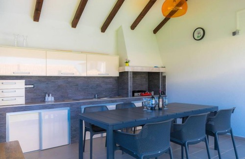 Liznjan House | Vacation home Alba by Interhome