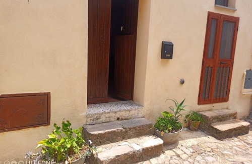 Nova Siri House | Vacation home APPLE