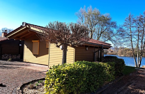 Lauenfoerde House | Vacation home at the Weserberglandsee *with lake view*