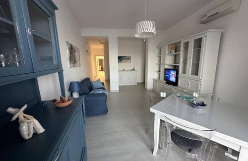 Capo Mulini House | Vacation home by the sea, for couples and families, in the typical village of Capomulini.