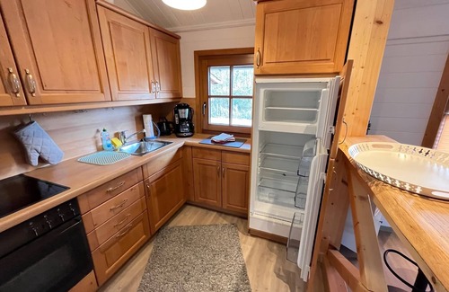 Bad Bederkesa House | Vacation home by the canal and lake in Bederkesa