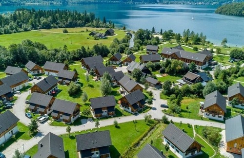 Obertraun House | Vacation home for 20 guests with 345m² in Obertraun (186615)