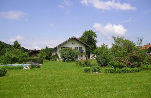 Ruhpolding House | Vacation home for single occupancy on a Bavarian farm with idyllic garden