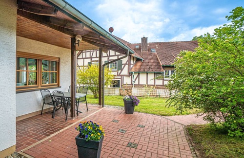 Nieder-Werbe House | Vacation home garden view
